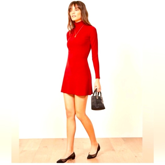 Reformation Dresses & Skirts - Reformation Jeanne Crew Neck Ribbed Dress